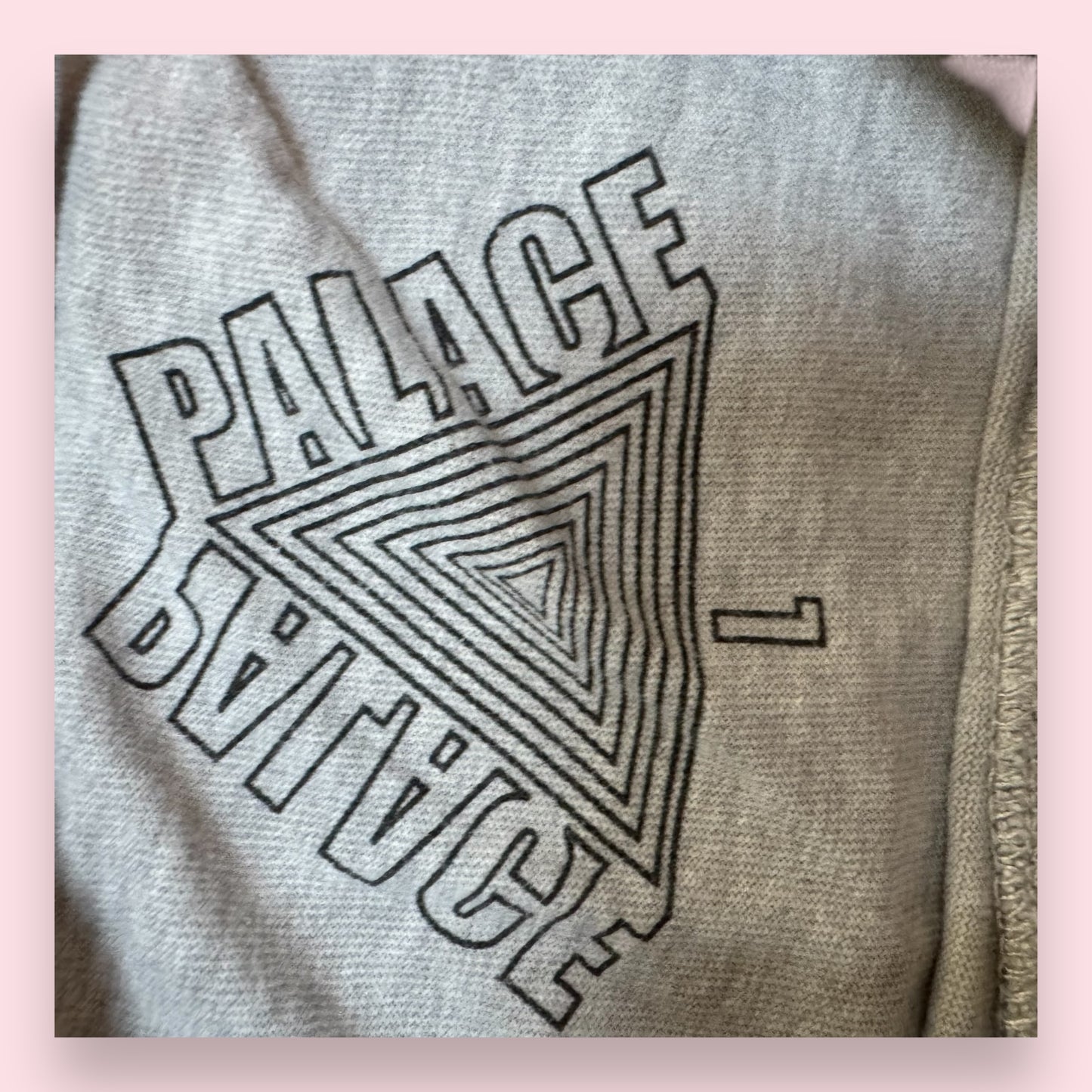 Palace Medium Luck TEE - L