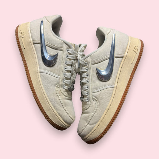 Air Force 1 Low Travis Sail - 43
