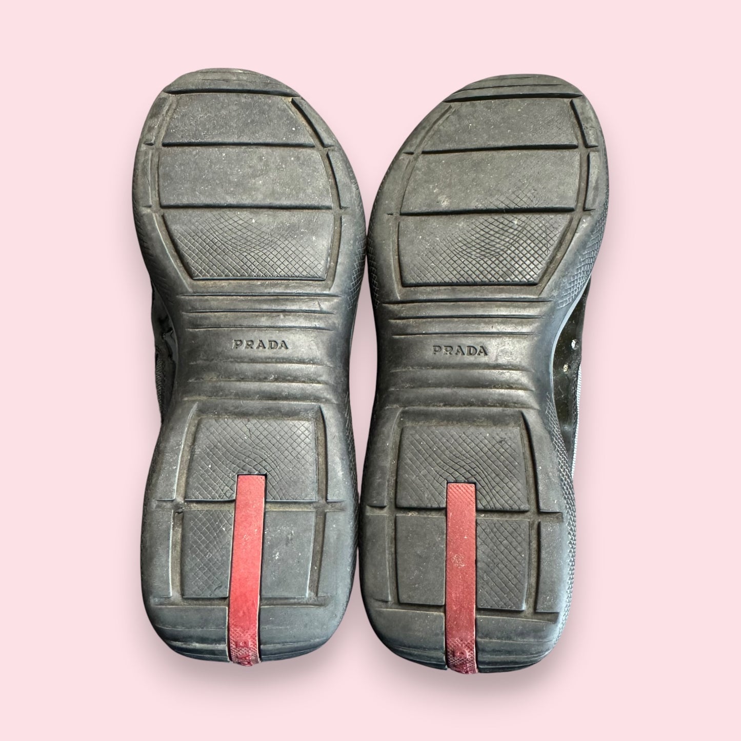 Prada Cup Black Grey - 42/43