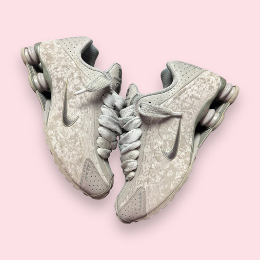Shox R4 Grey Floral - 44