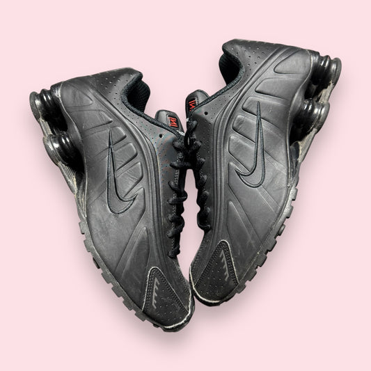 Shox R4 Black - 42.5