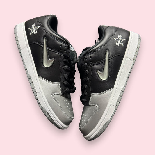 Dunk Low SB Supreme Silver - 44