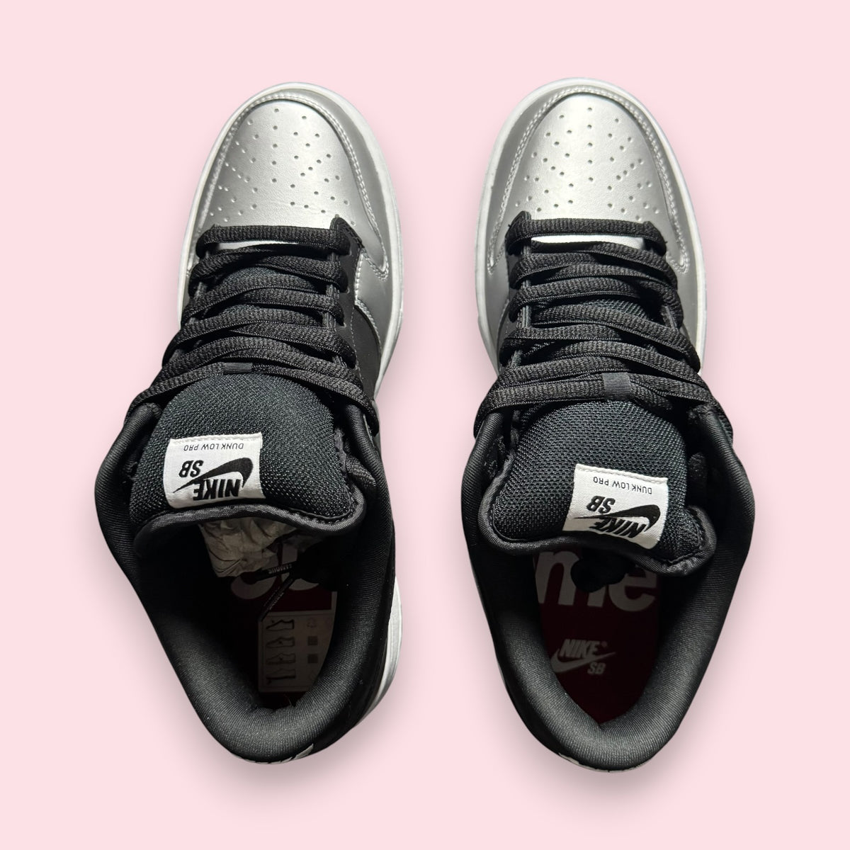 Dunk Low SB Supreme Silver - 44